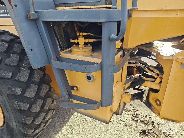 1999-komatsu-wa380-image-15