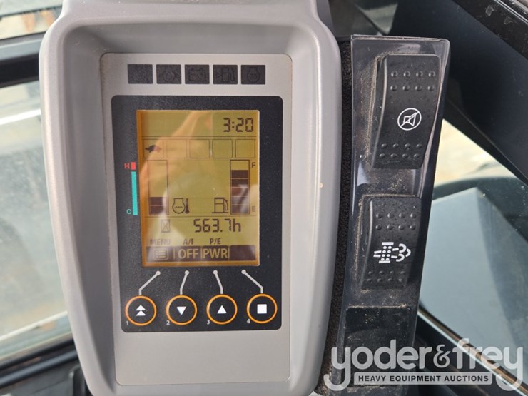 2020-deere-60g-image-58