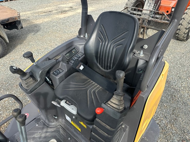 volvo-ec27d-image-34