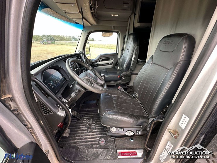 kenworth-t880-image-9