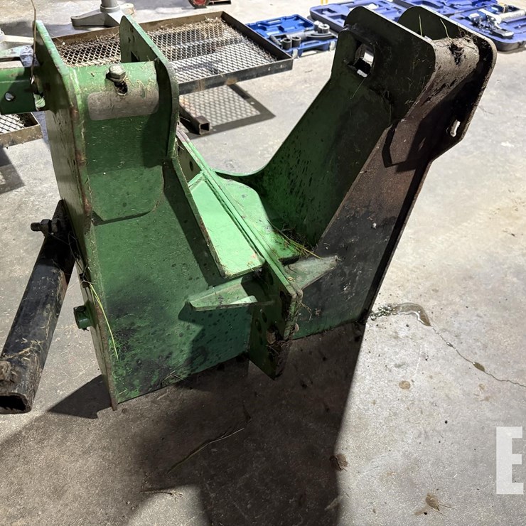 JOHN DEERE 740