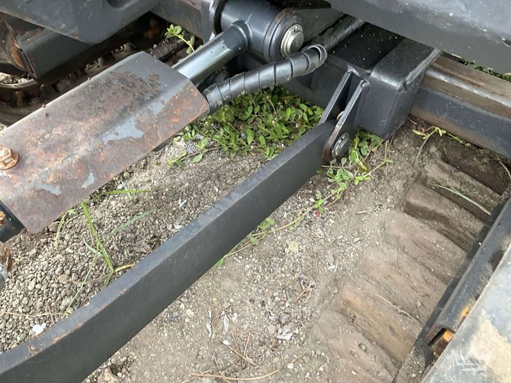 2021-bobcat-e10-image-14