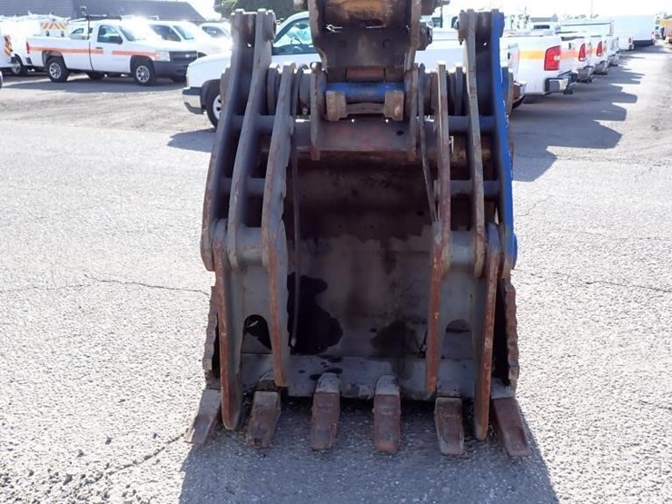 case-cx210d-image-7