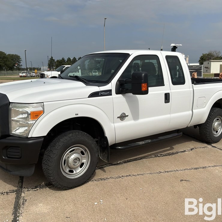 2015 FORD F350
