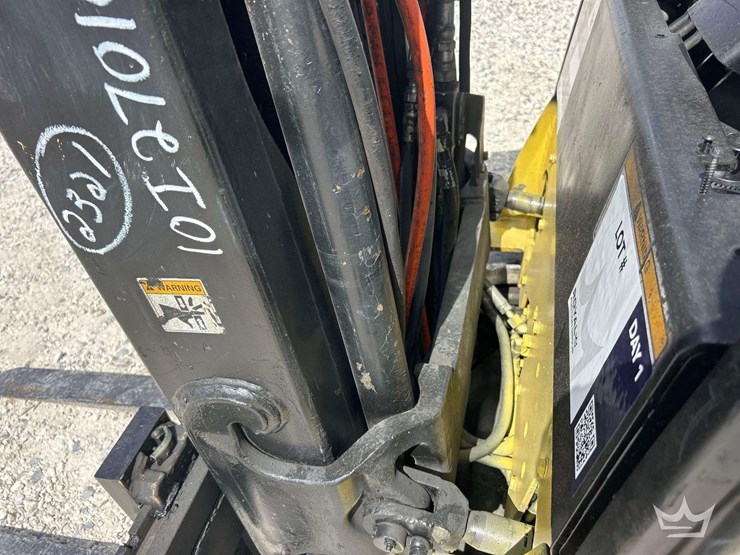 yale-glc080-7,500lb-propane-forklift-image-14