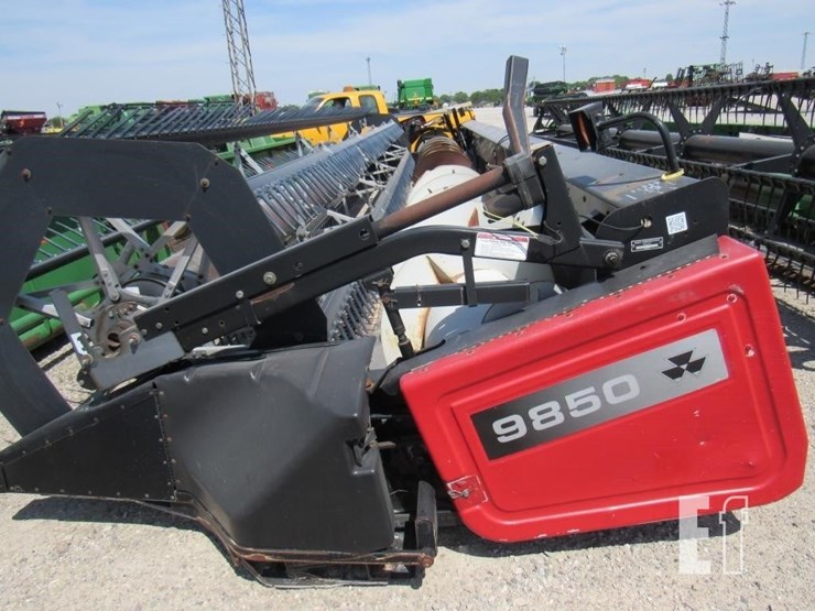2001-massey-ferguson-9850-image-2