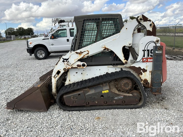 2012-bobcat-t190-image-8