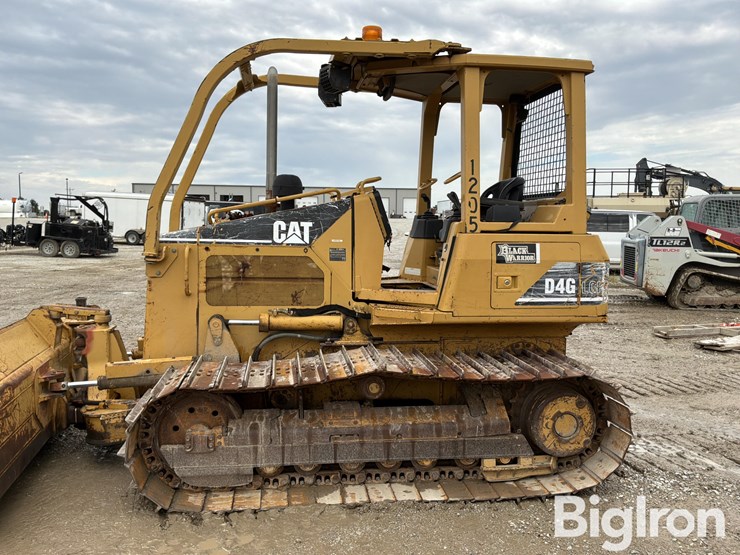 2006-caterpillar-d4g-image-9