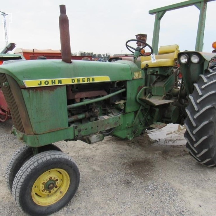 2010 JOHN DEERE 2010