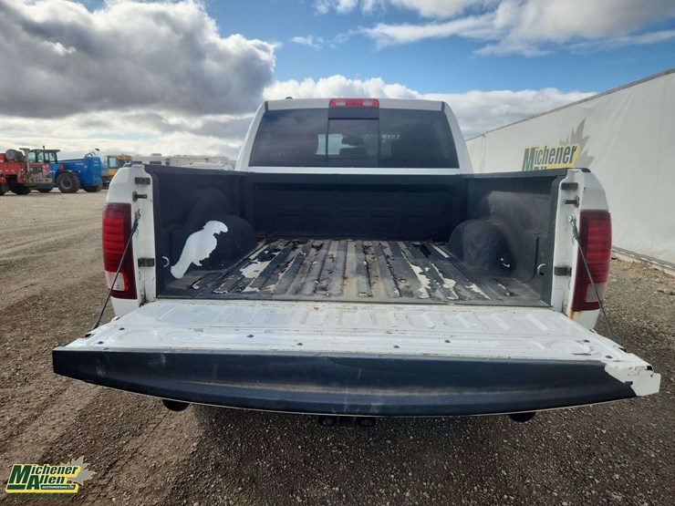 2013-dodge-1500-image-15
