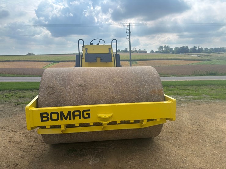 bomag-bw213d-image-3