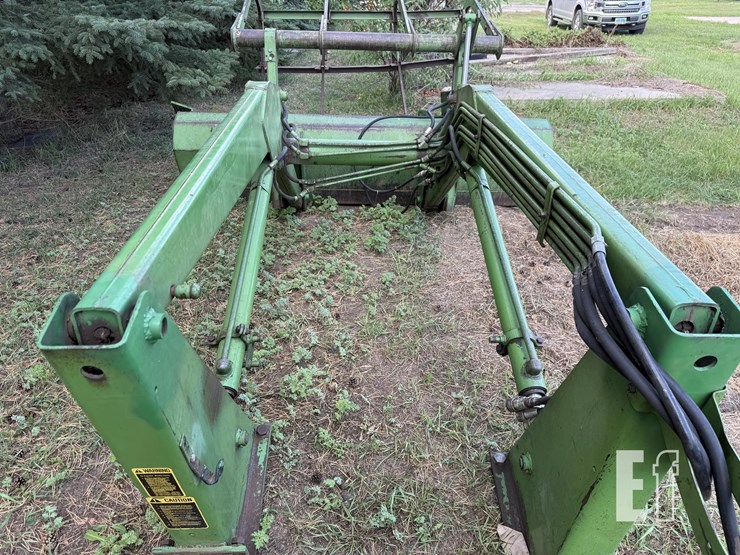john-deere-148-image-7