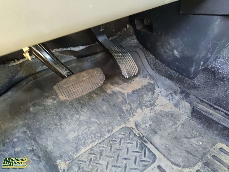 2023-ford-f250-image-22
