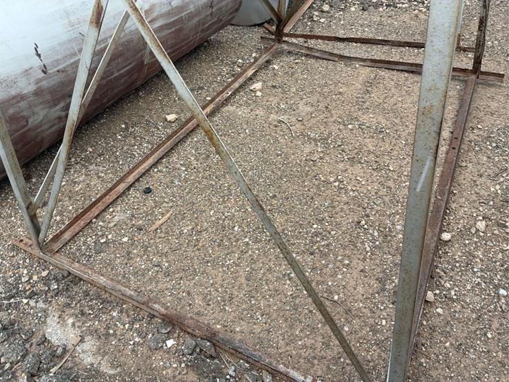 farm-fuel-tank-with-stand-image-10