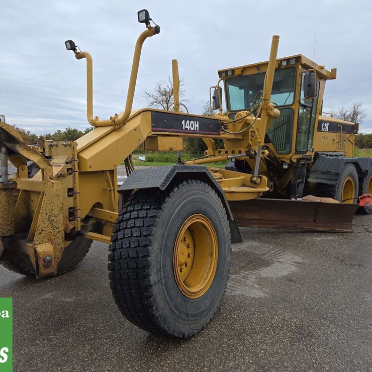 2004 CATERPILLAR 140H