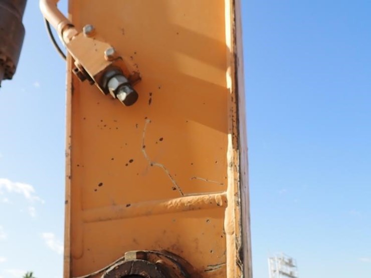 case-cx210d-image-9
