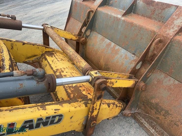 new-holland-b95-image-17