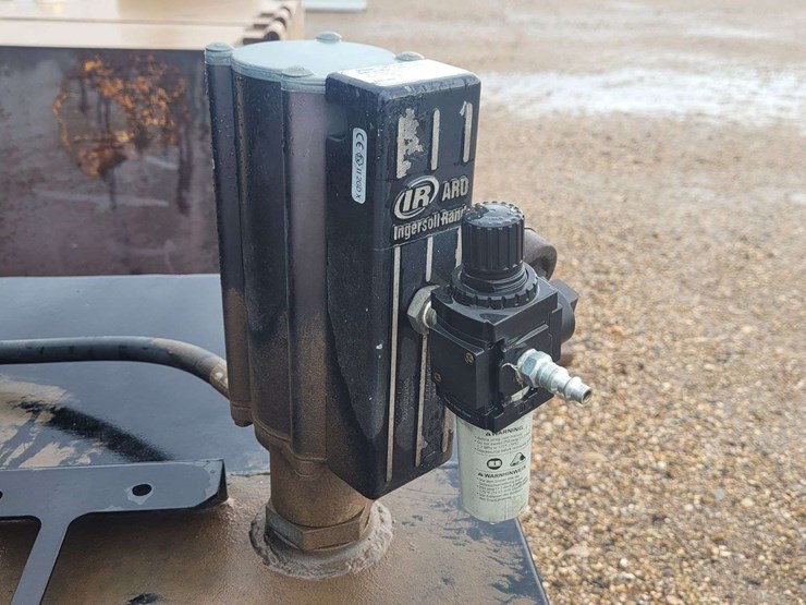 lubrication-skid-100-gallon-used-oil/100-gallon-new-oil-tanks-image-5