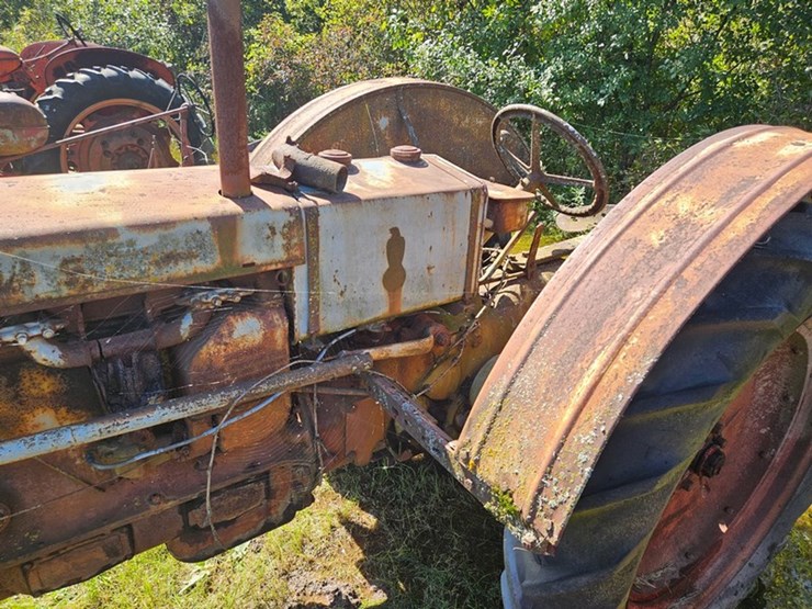 #2526-•-1935-case-cc-tractor-image-14