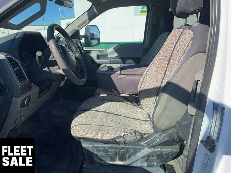 2020-ford-f550-image-13