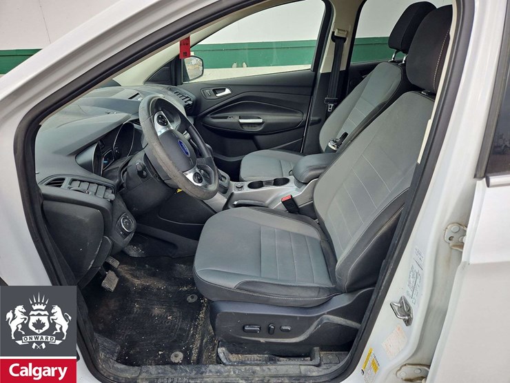2016-ford-escape-se-image-14