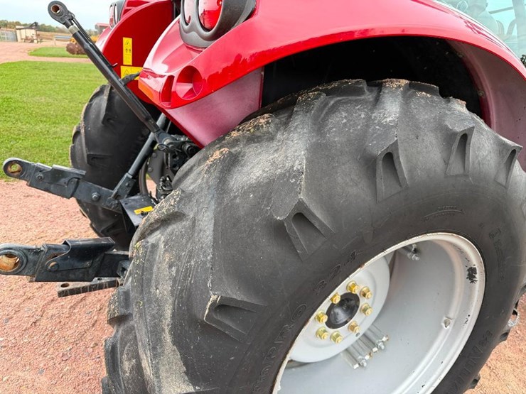 case-ih-farmall-95a-image-7
