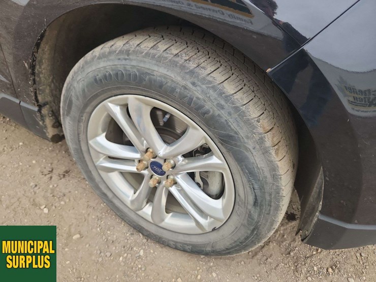 2016-ford-edge-sel-image-12