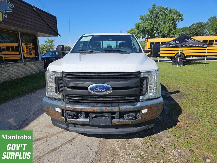 2017-ford-f350-image-3