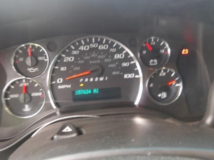 2017-chevrolet-express-2500-image-18
