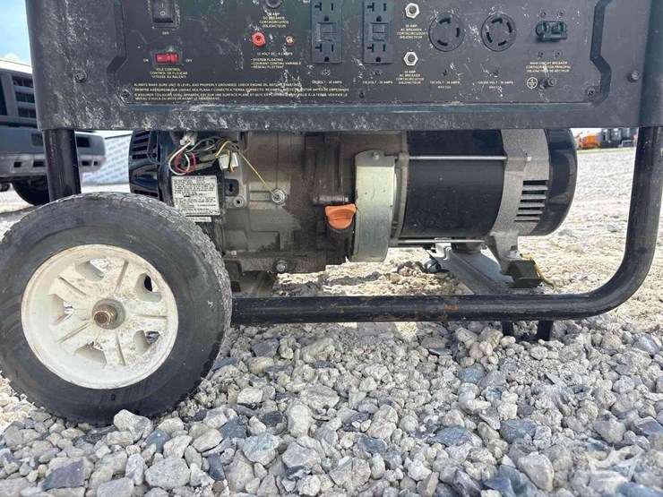 2021-mi-t-m-choremaster-6000w-portable-gasoline-generator-image-7