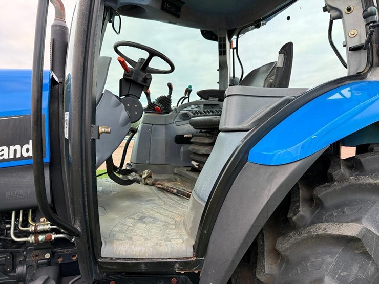 new-holland-ts110a-image-36