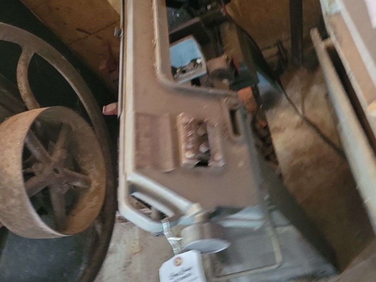 metal-cutting-horizontal-band-saw-image-2