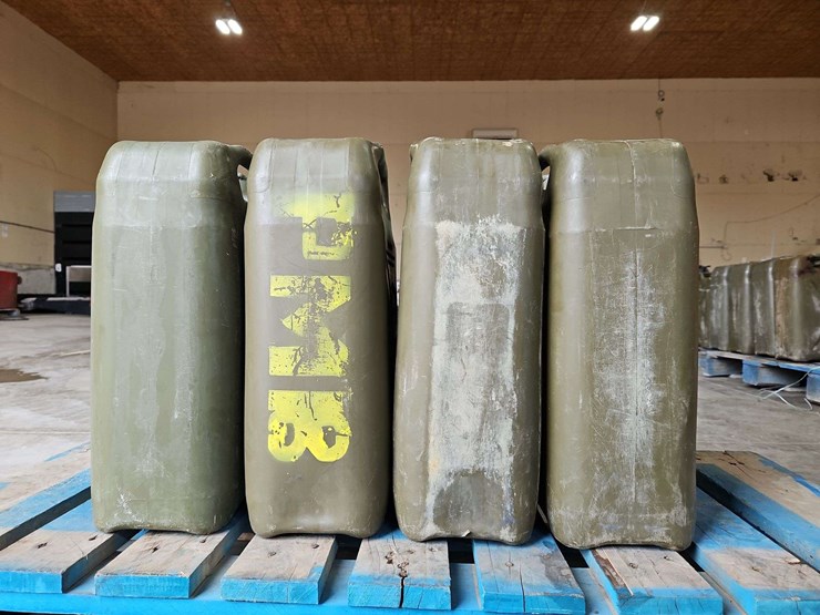 4-20l-diesel-fuel-cans-image-3