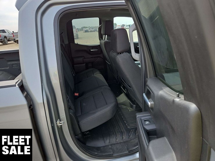 2023-chevrolet-silverado-1500-image-16
