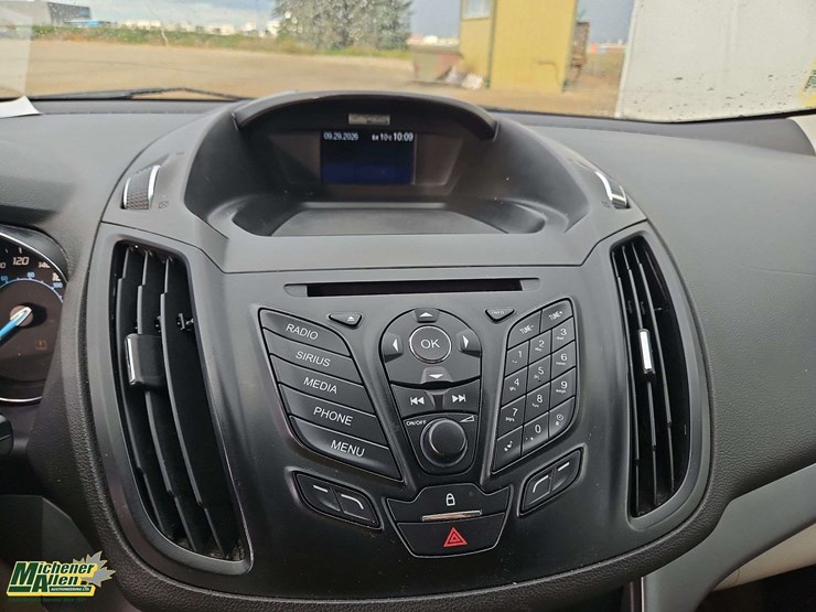 2014-ford-escape-se-image-21