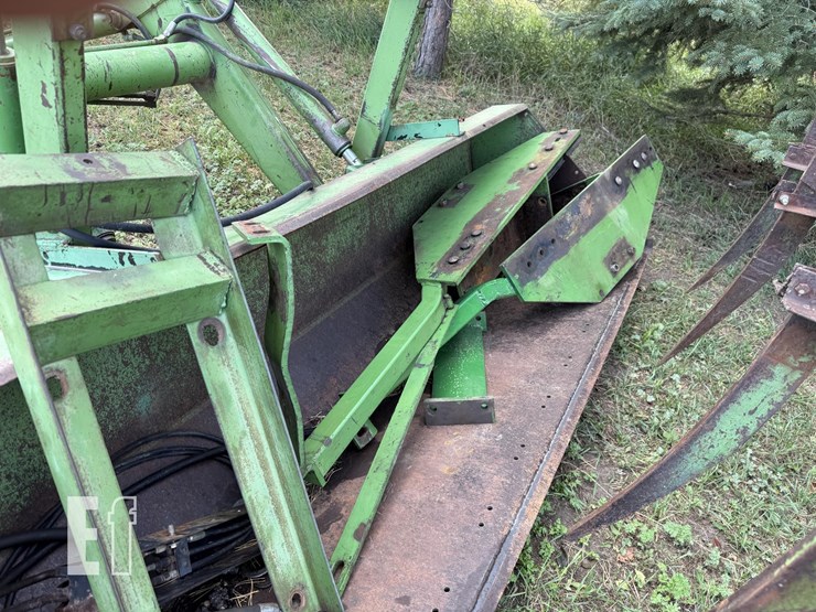 john-deere-148-image-5