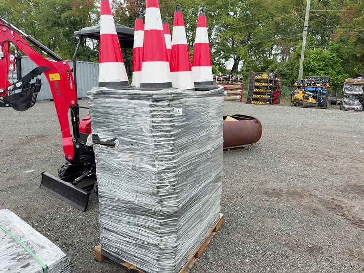 large-quantity-of-traffic-cones-image-1