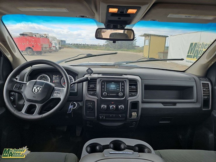 2014-dodge-1500-image-18