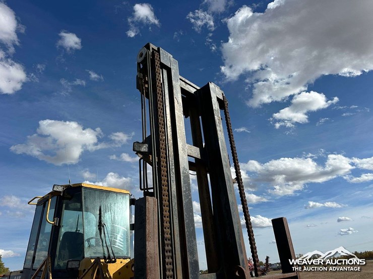 caterpillar-938f-image-24