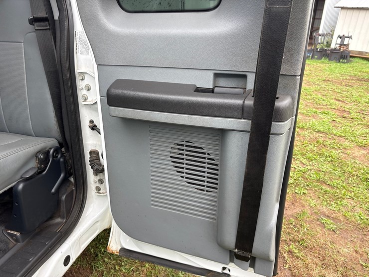 2015-ford-f550-image-55