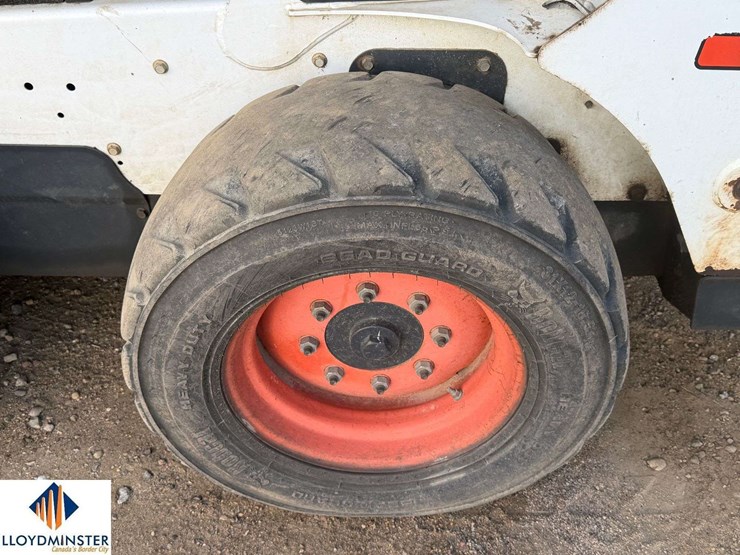 2015-bobcat-s570-image-9