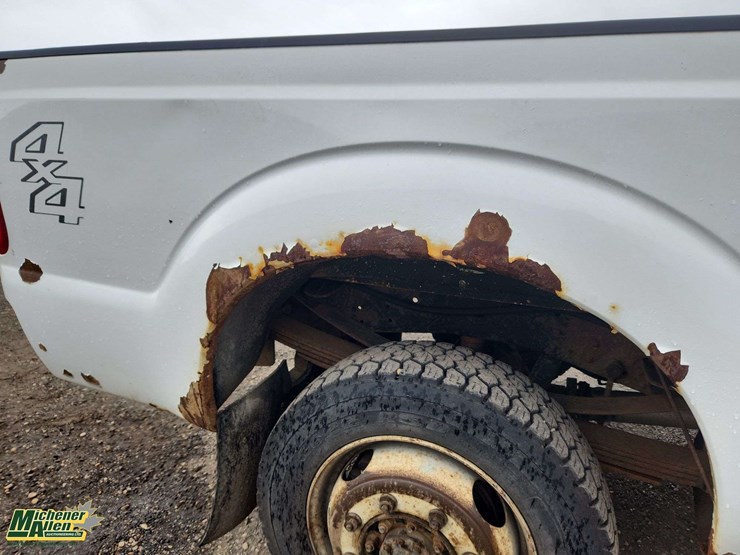 2011-ford-f250-image-35