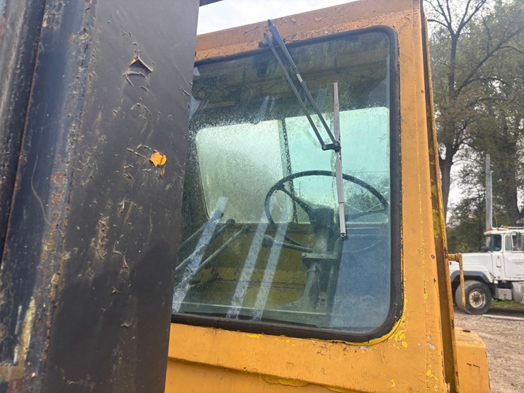 caterpillar-v180-image-41