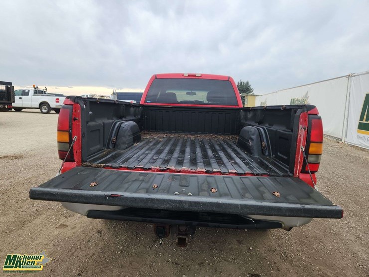 gmc-sierra-2500hd-image-22