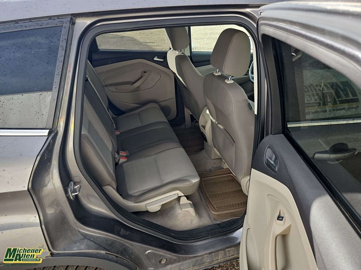 2014-ford-escape-se-image-18