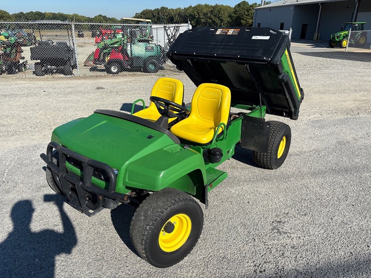 john-deere-turf-gator-image-1