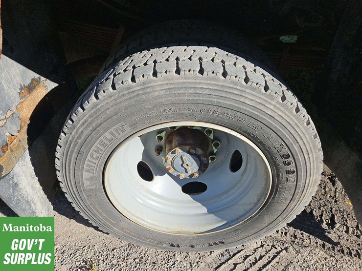2017-ford-f550-image-11