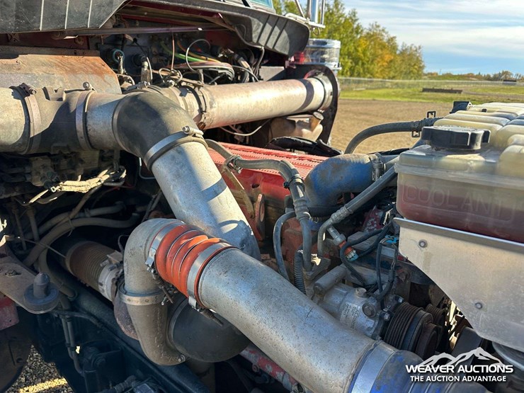 2011-kenworth-t800-image-48