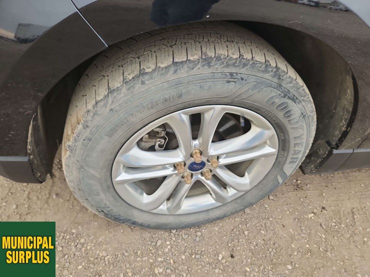 2016-ford-edge-sel-image-10
