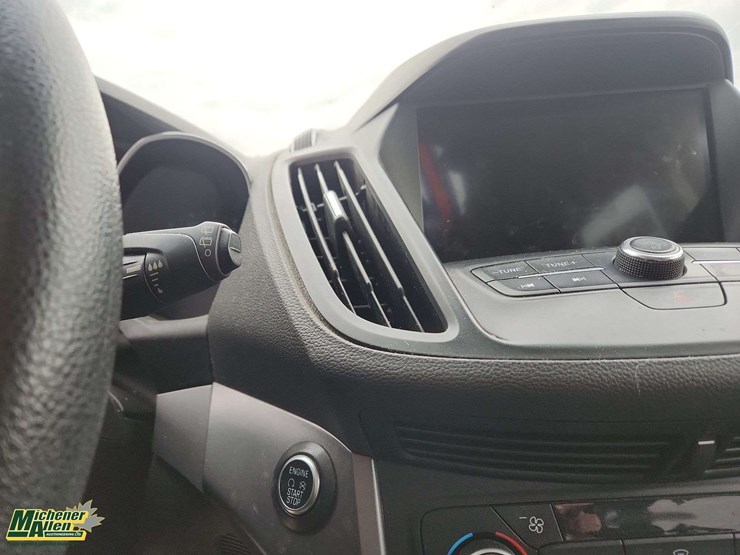 2019-ford-escape-se-image-14